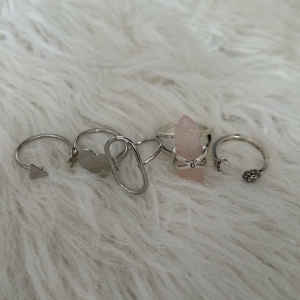 Silver rings- size 8